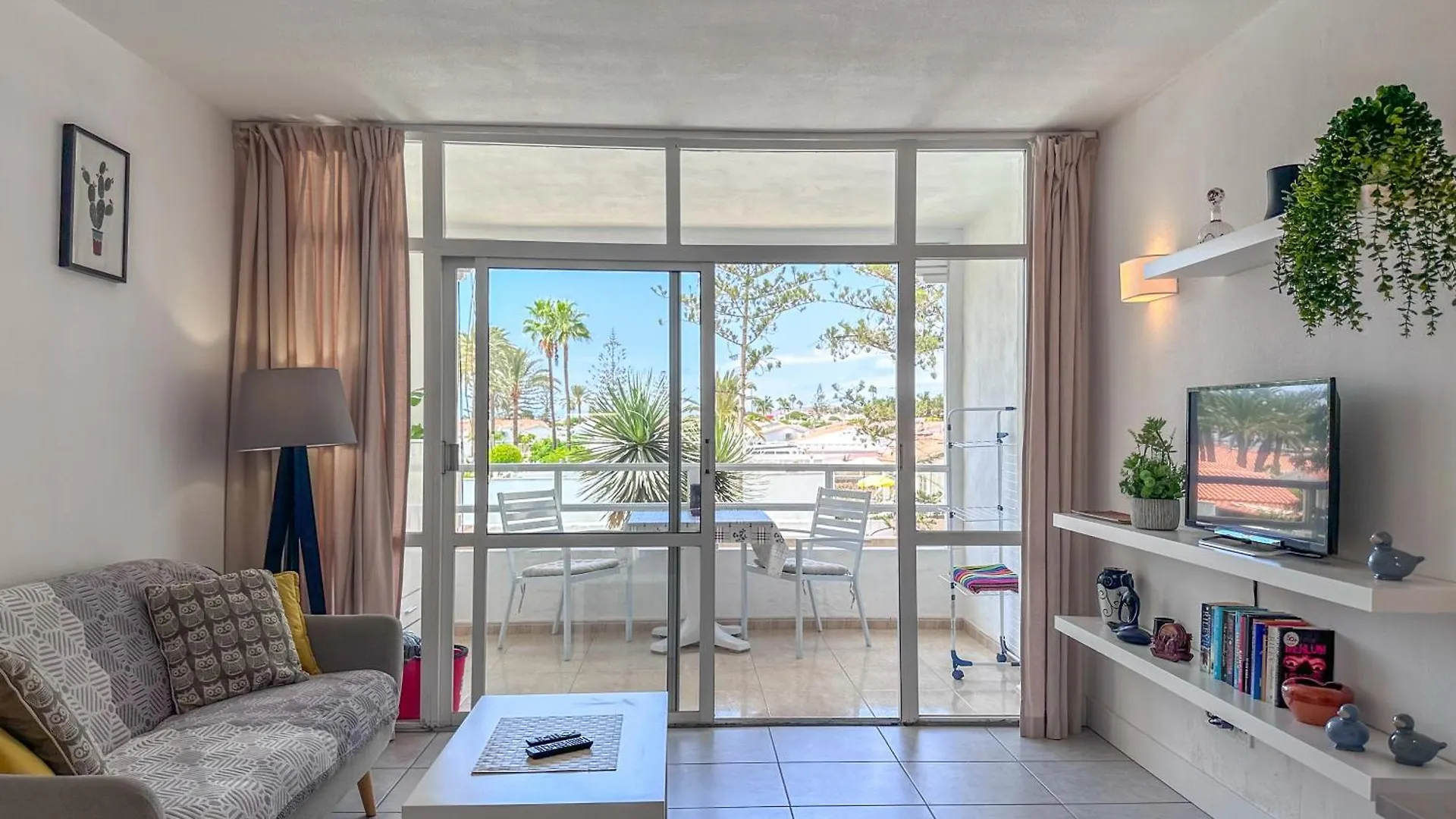 Yumbo Sunset Suite Tanife - Next To Yumbo Playa del Ingles  0*, Playa del Ingles (Gran Canaria)